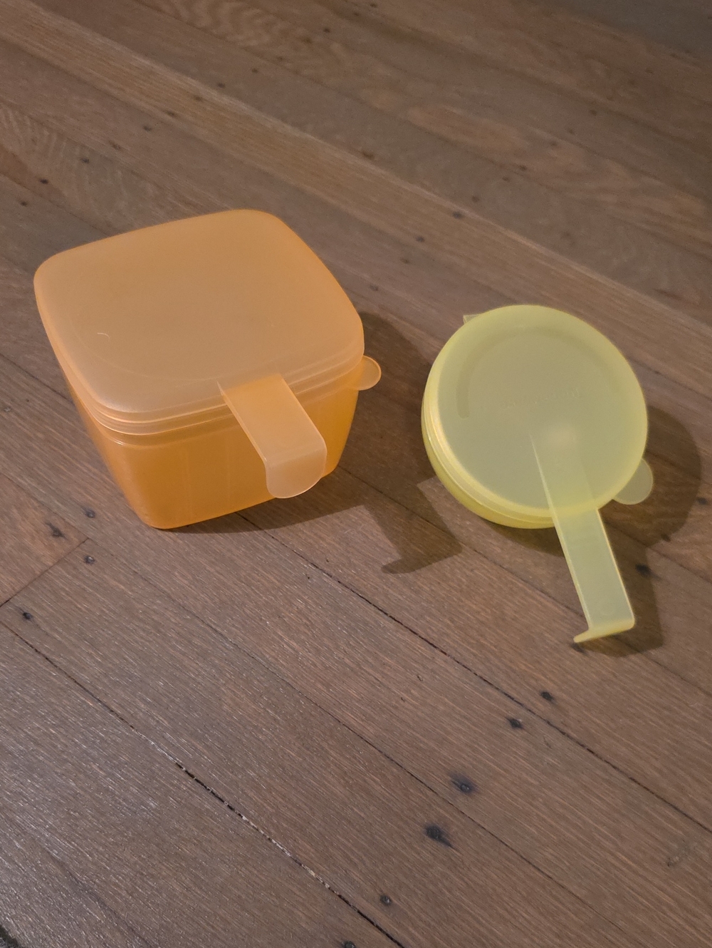 Tupperware Forget Me Not Keepers/ Containers #5106 & #5388A. Set Of 2